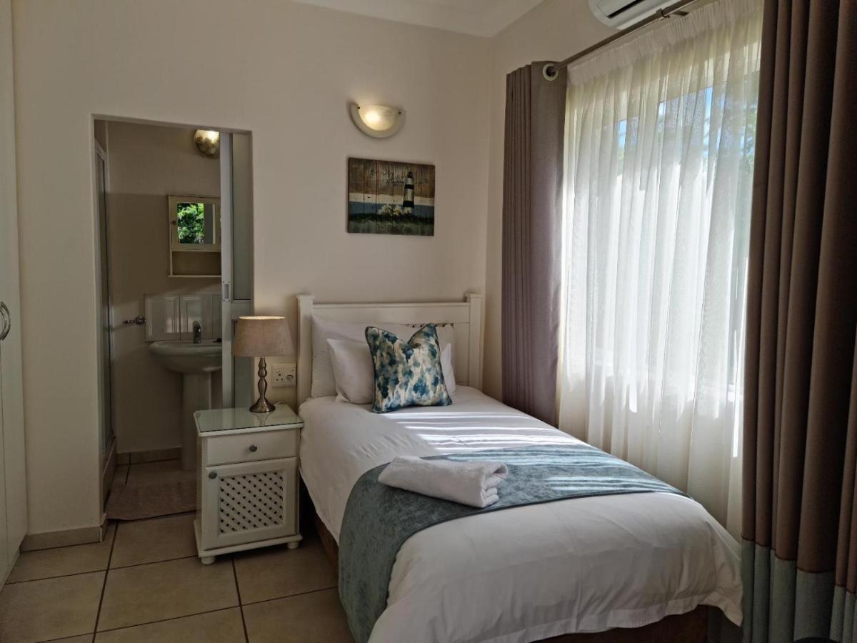 Peaches & Cream Bed & Breakfast Ледисмит Экстерьер фото