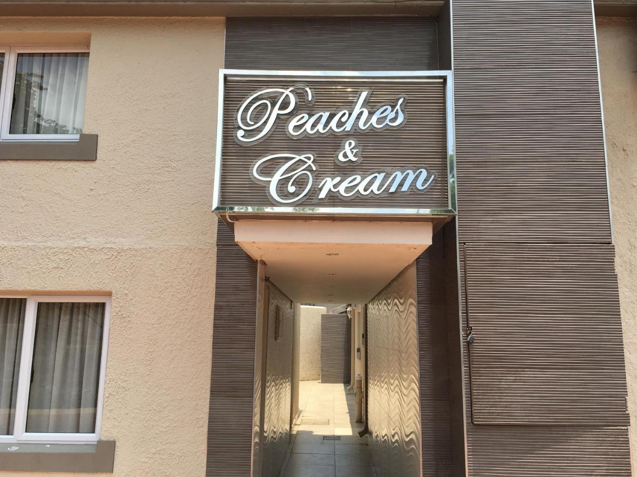 Peaches & Cream Bed & Breakfast Ледисмит Экстерьер фото
